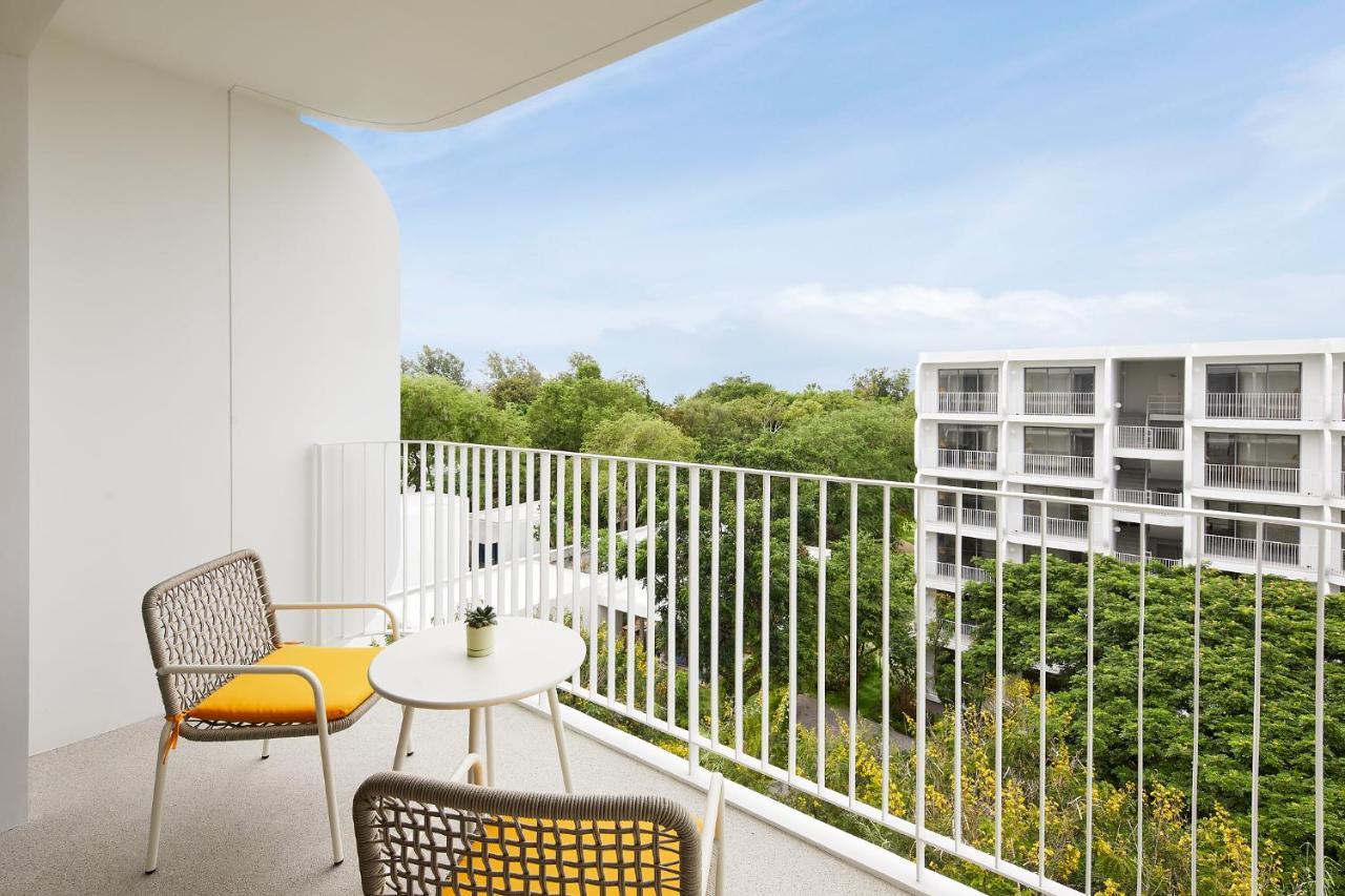 The Standard, Hua Hin Hotel Екстериор снимка Balcony of a hotel room