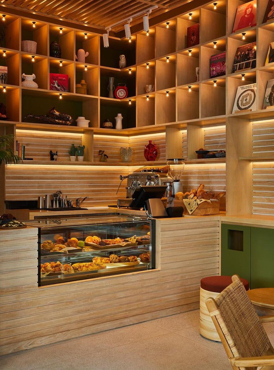 The Standard, Hua Hin Hotel Екстериор снимка A coffee shop in Athens, Greece